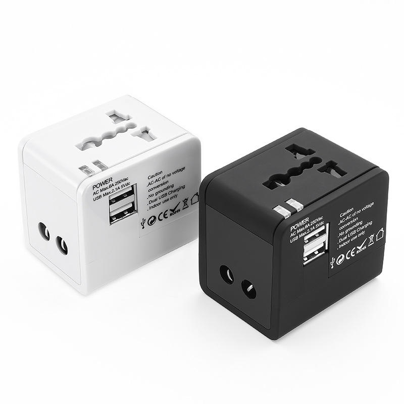 Universaalne reisiadapter kahe USB-pordiga